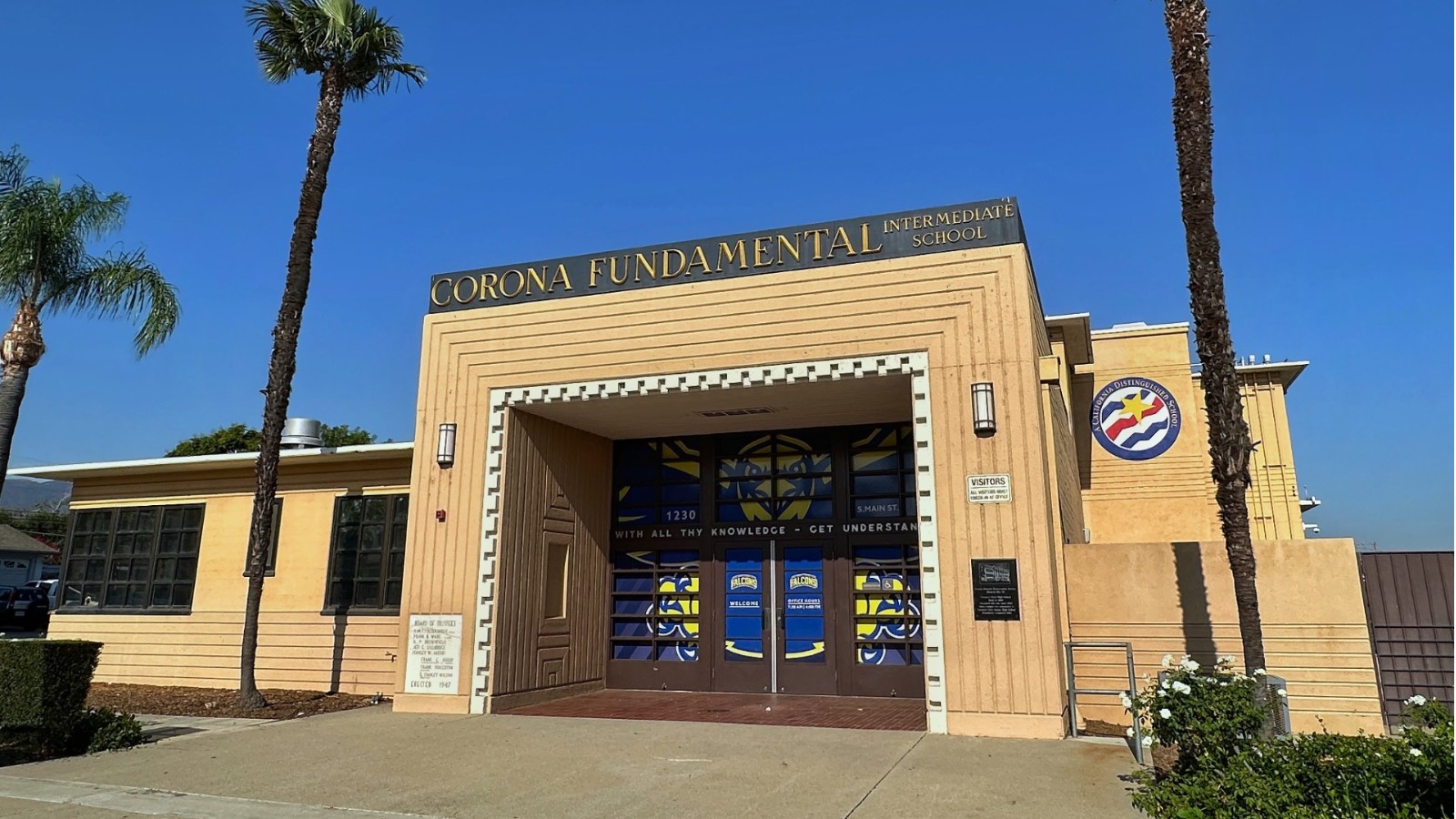 Corona Fundamental Intermediate School Photo