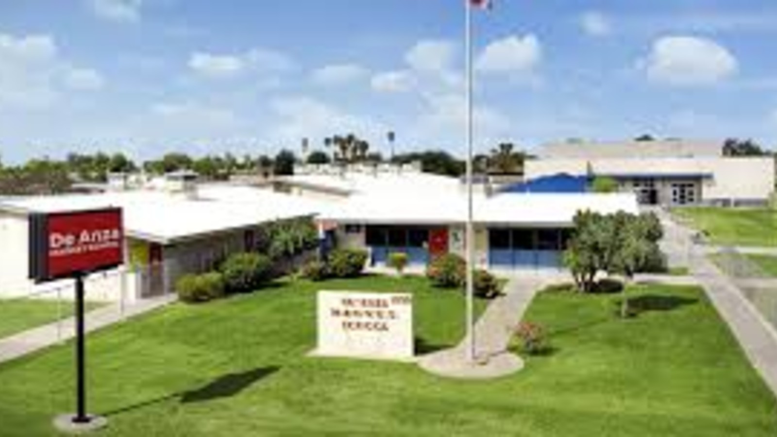 De Anza Magnet School Photo