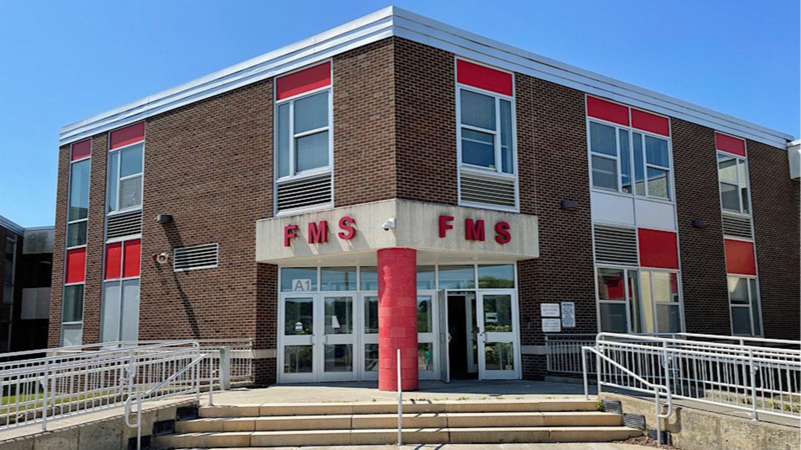 Farnsworth Middle School Photo