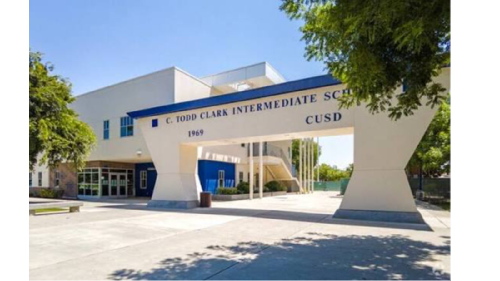 Reyburn Intermediate Photo