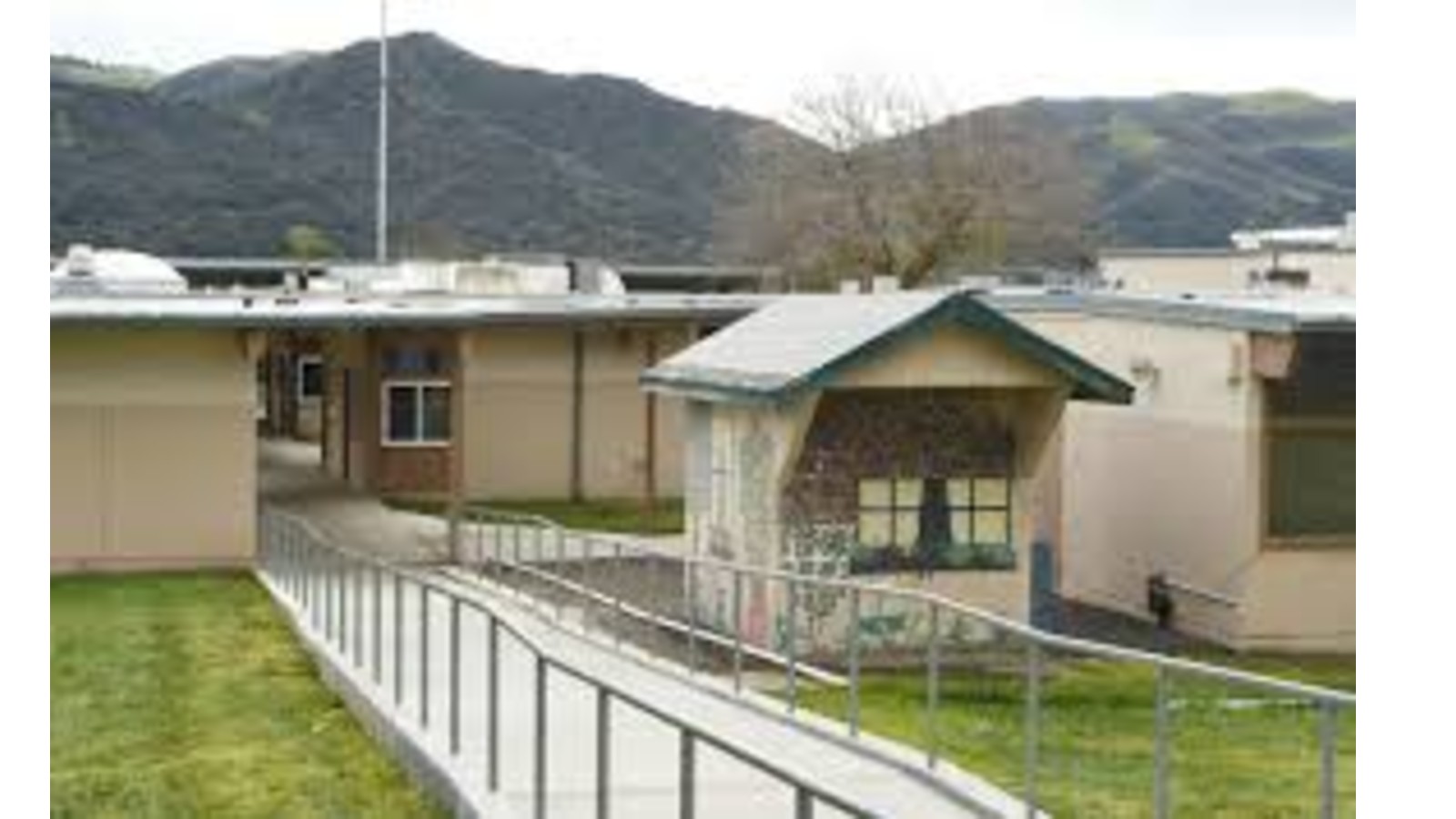 Jonata Middle School Photo