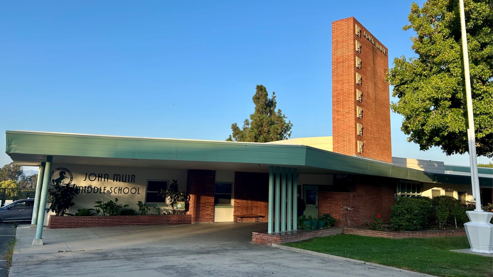 John Muir Middle School Photo
