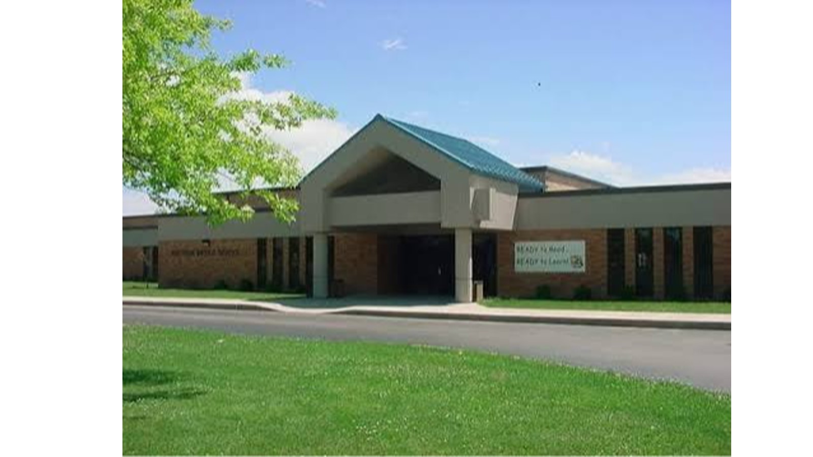 Mattoon Middle School Photo