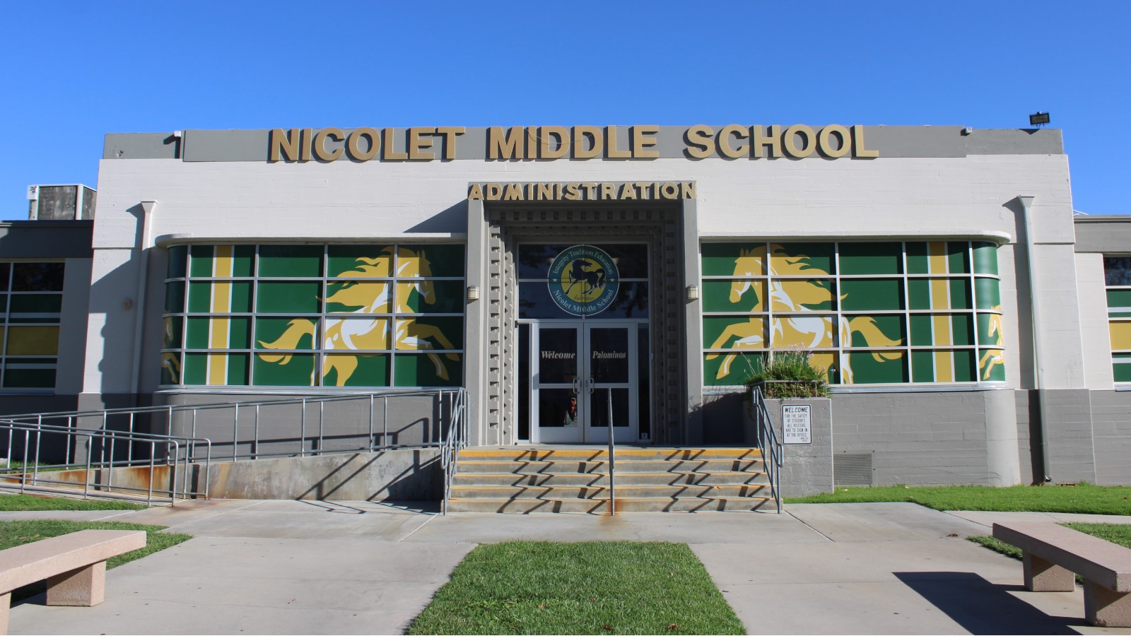 Nicolet Middle School Photo