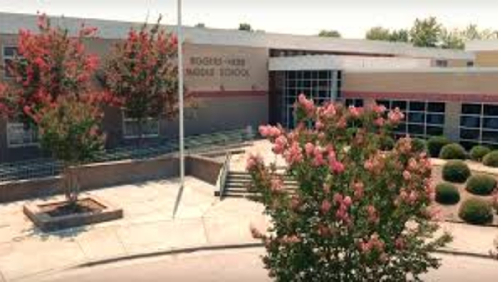 Rogers-Herr Middle School Photo