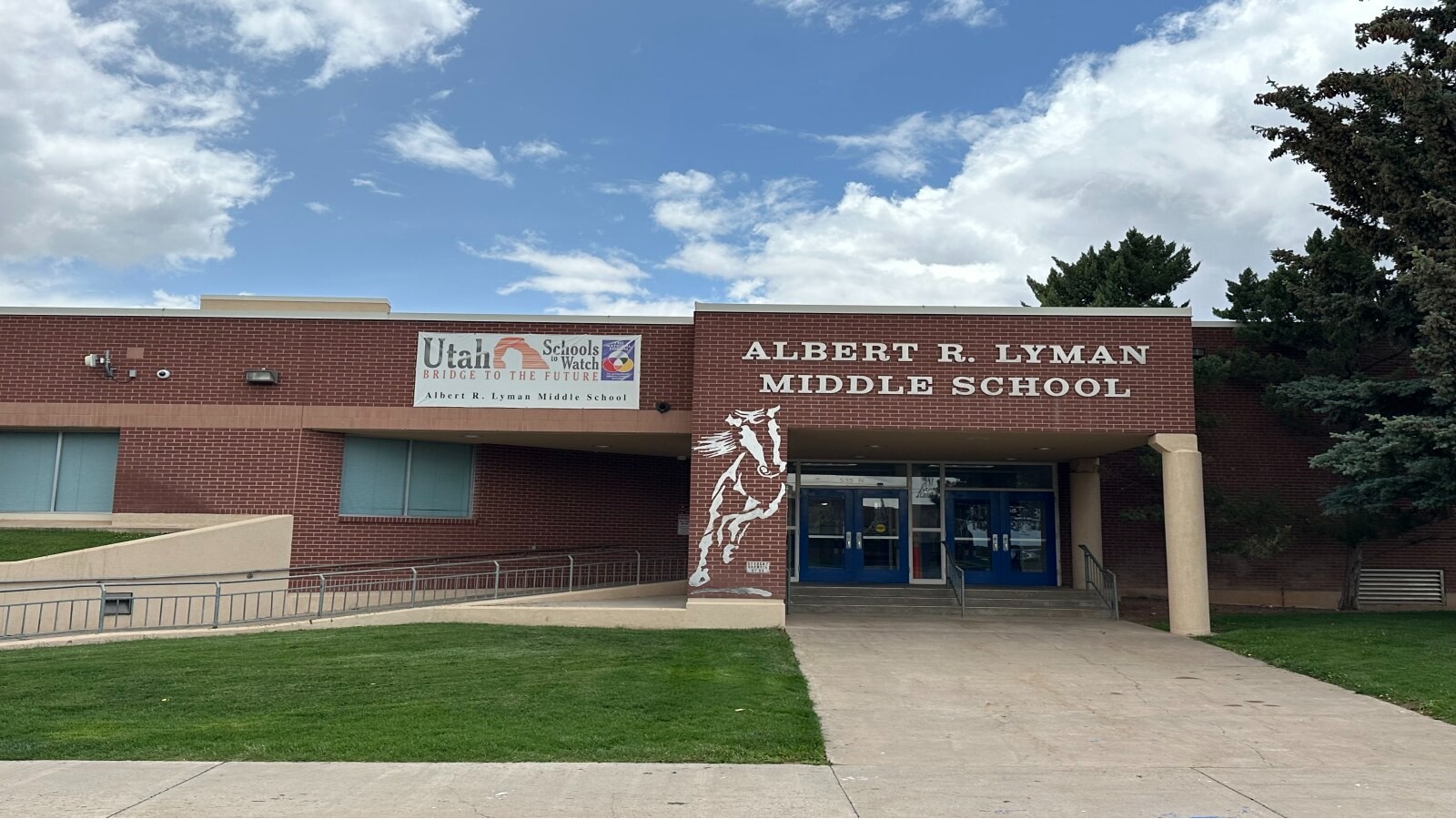 Albert R Lyman Middle School Photo