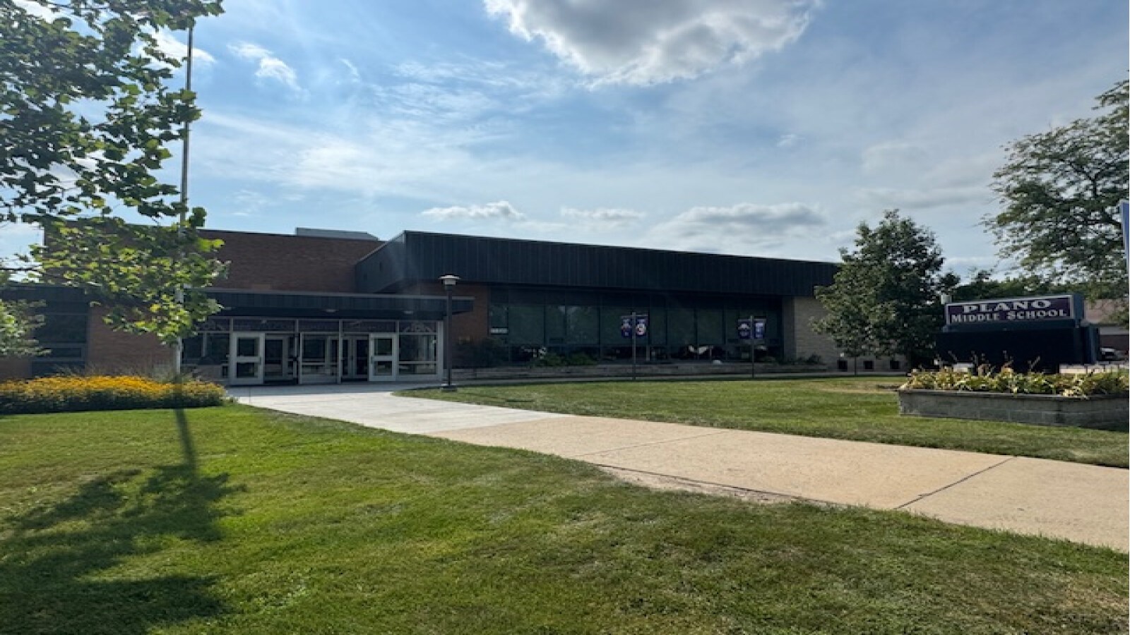 Plano Middle School Photo