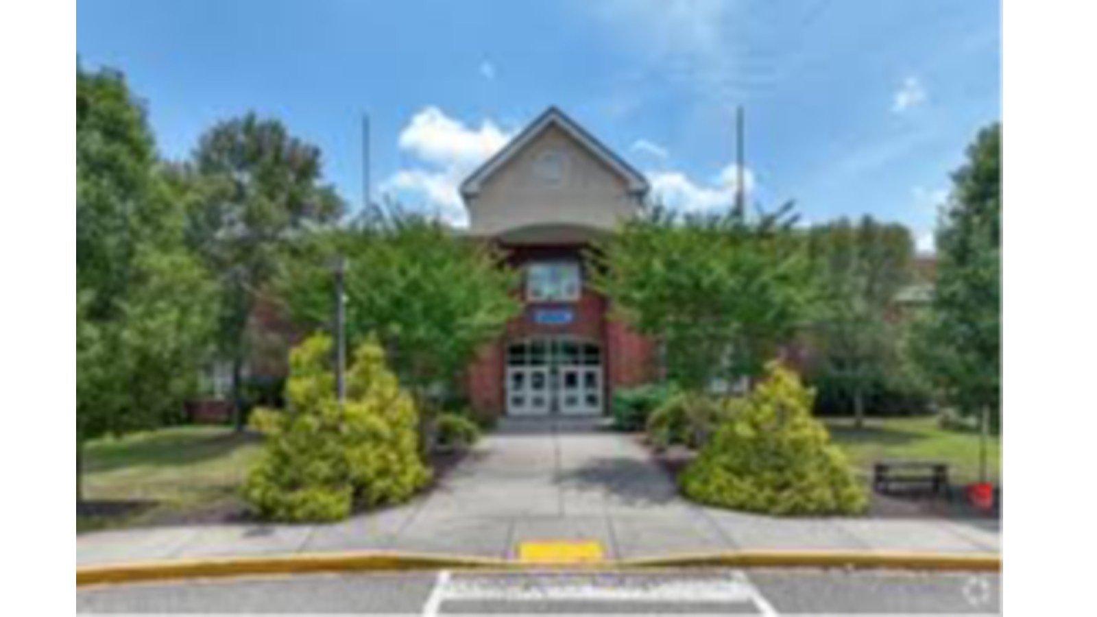 Tomahawk Creek Middle School Photo