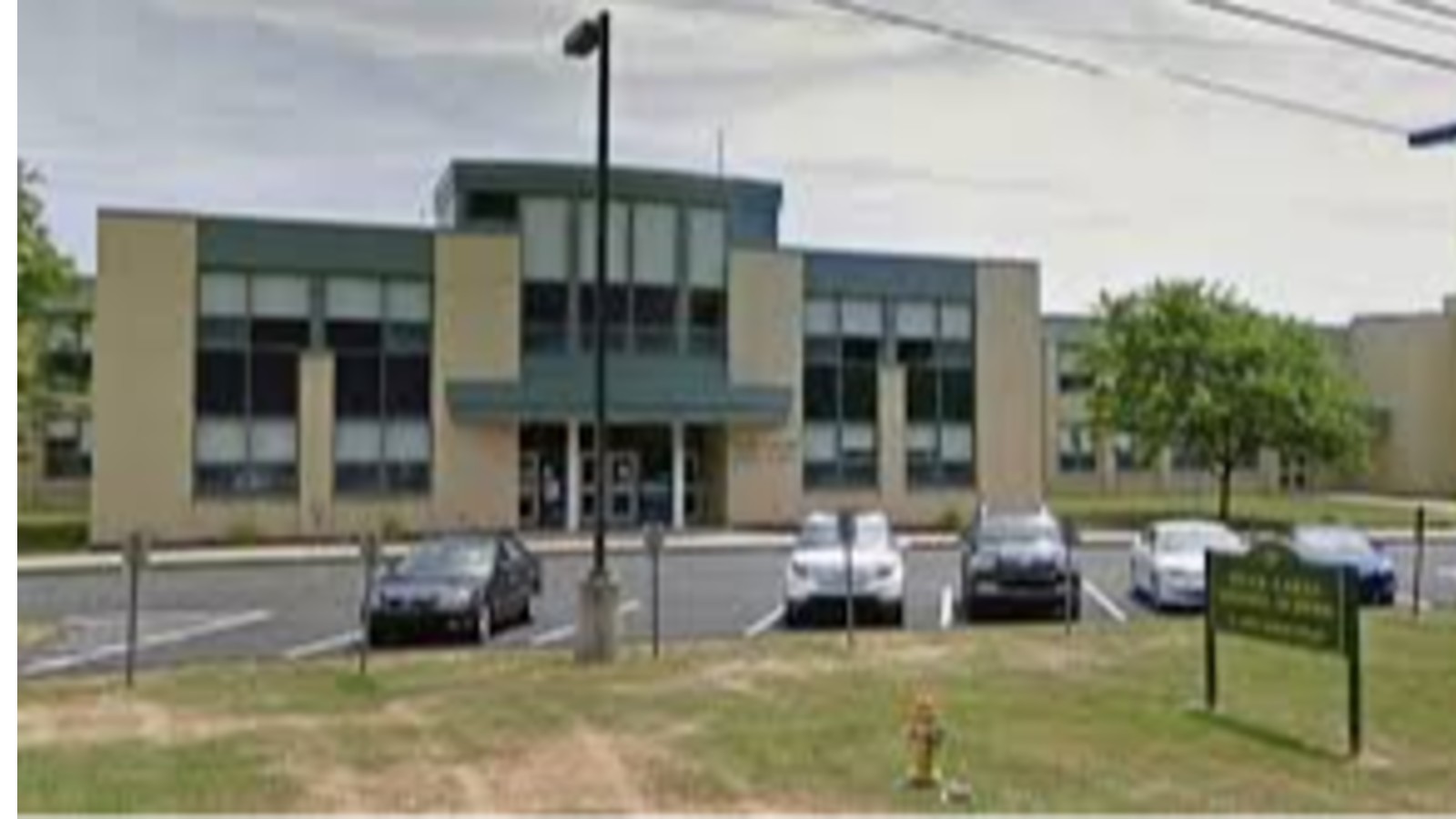 Deer Lakes Middle School Photo